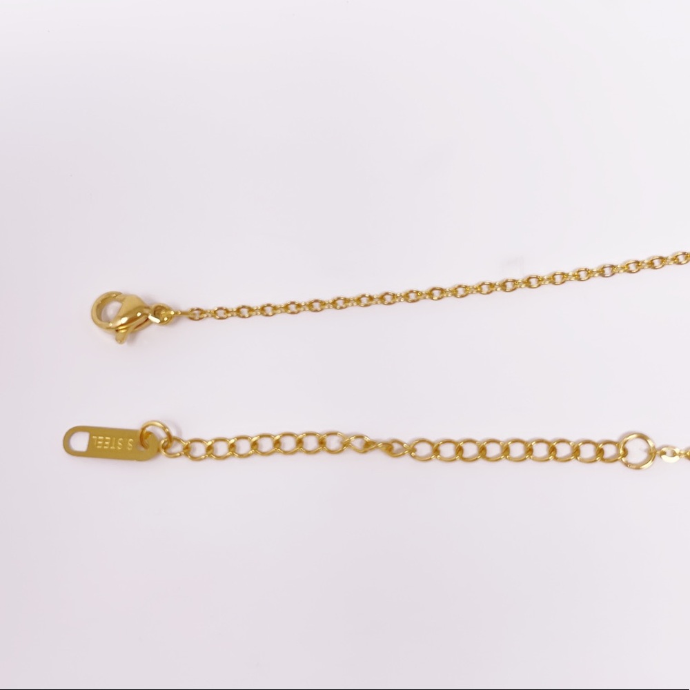 R initial Gold Necklace - Picture 8 of 8